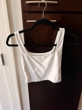 Babaton White Square Neck Crop Tank